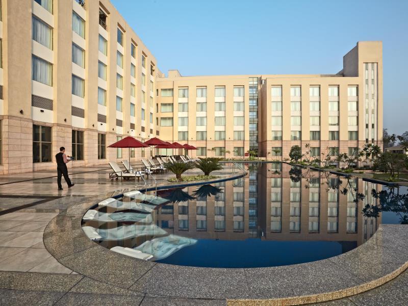 Radisson Blu Hotel Rudrapur Екстер'єр фото