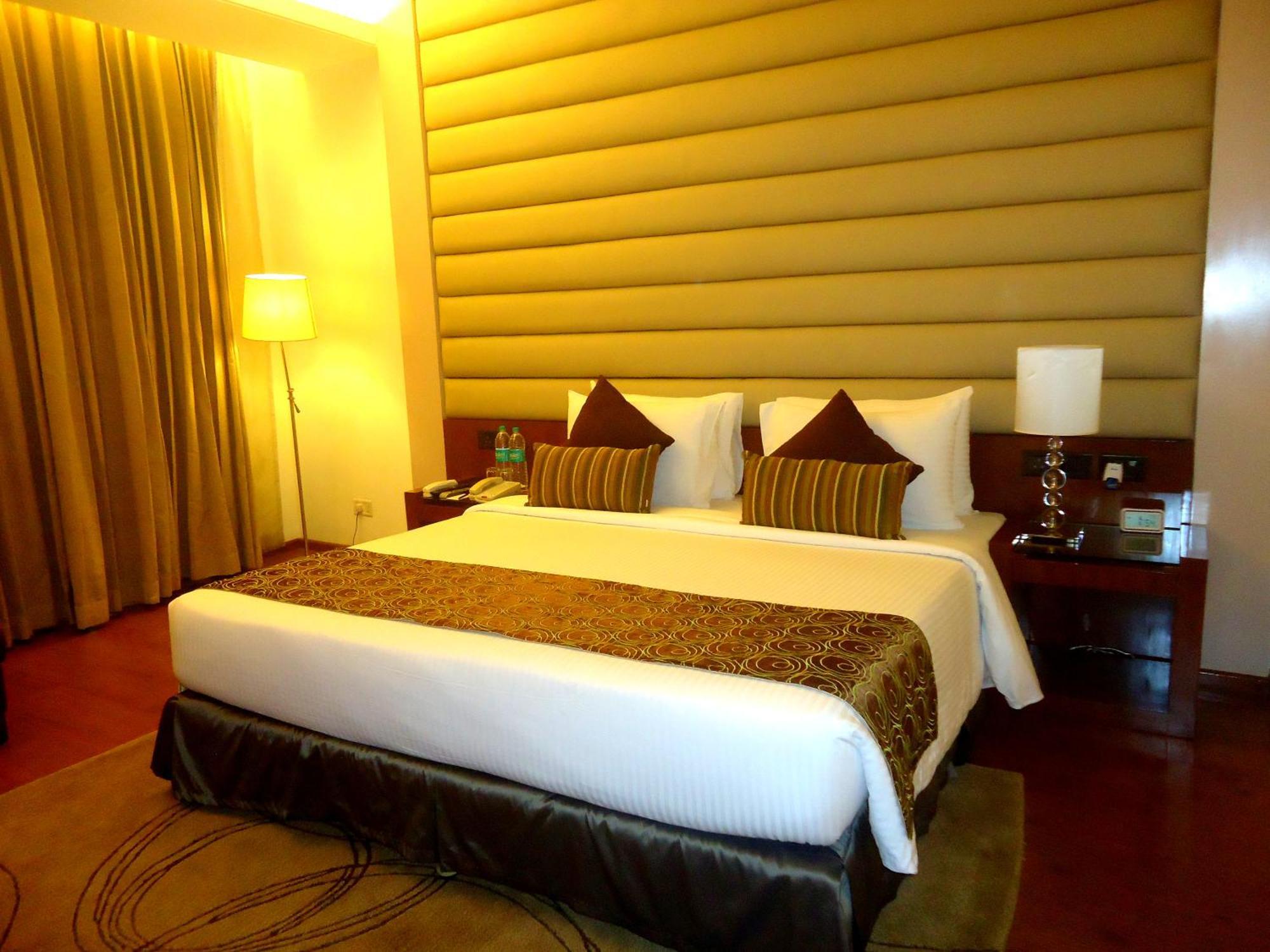 Radisson Blu Hotel Rudrapur Екстер'єр фото