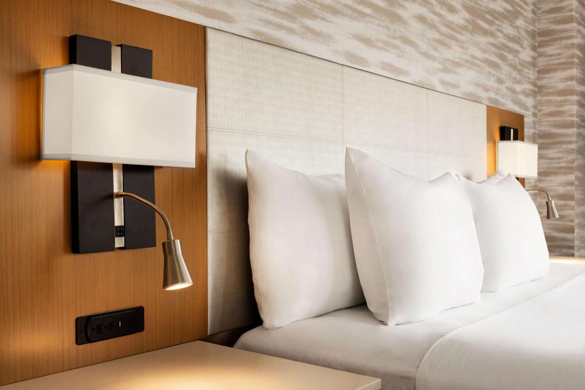 Radisson Blu Hotel Rudrapur Екстер'єр фото