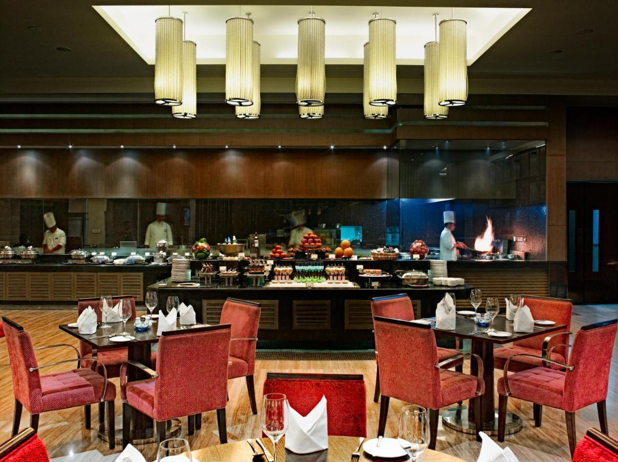 Radisson Blu Hotel Rudrapur Екстер'єр фото